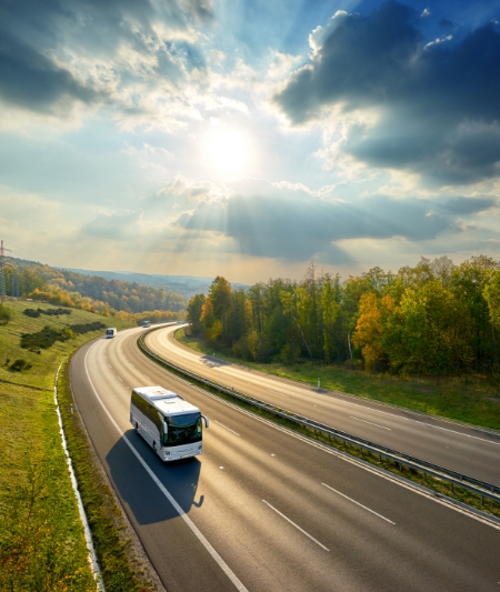 Autobus na drodze